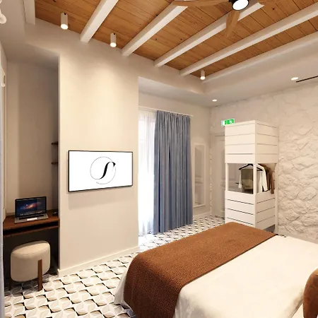Skyron Hotell 3*