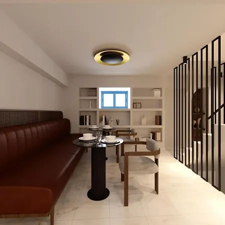 Hotell Skyron 3*