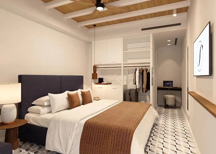 Hotel Skyron 3*